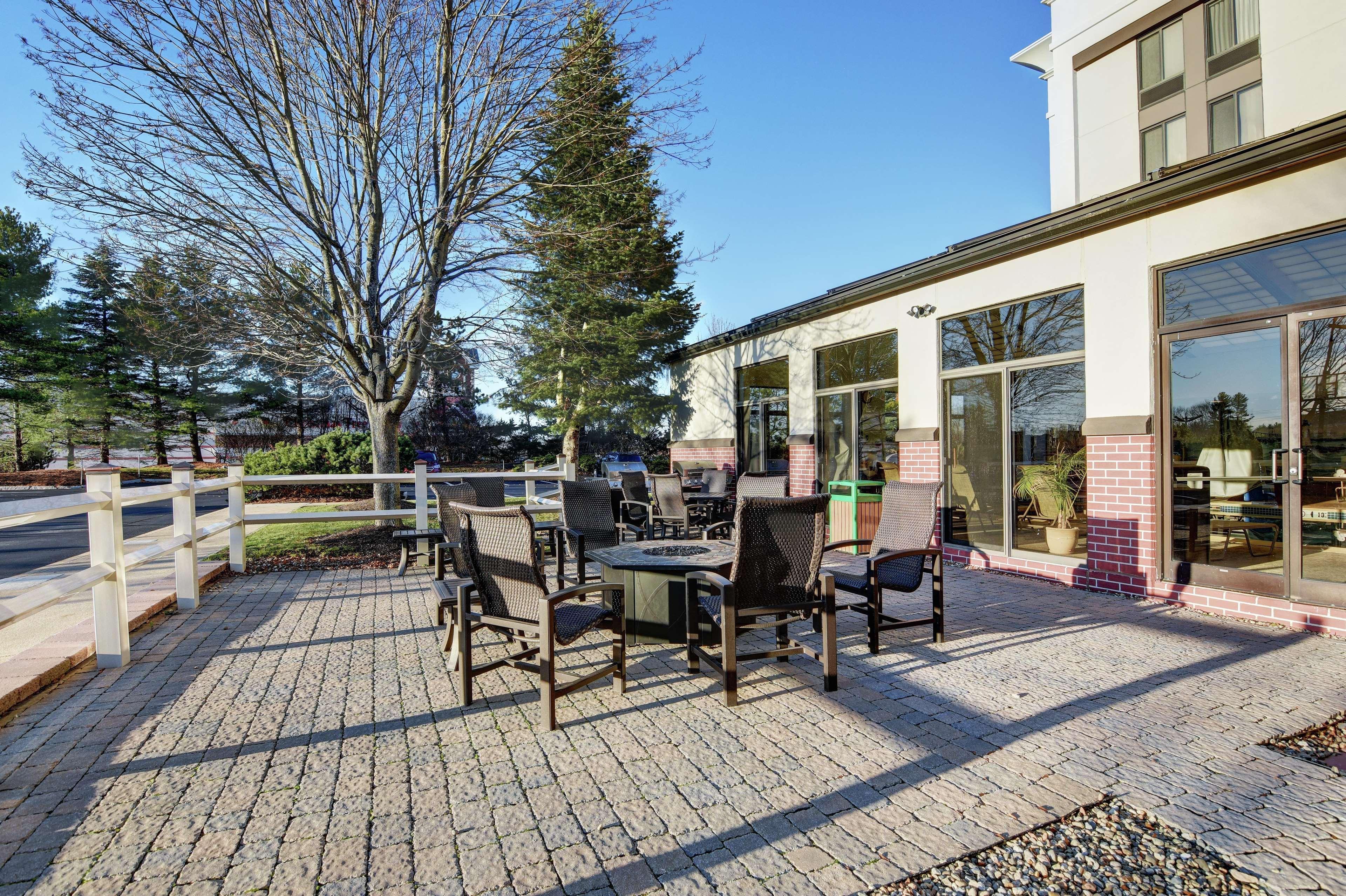 Hampton Inn Portsmouth Central מראה חיצוני תמונה